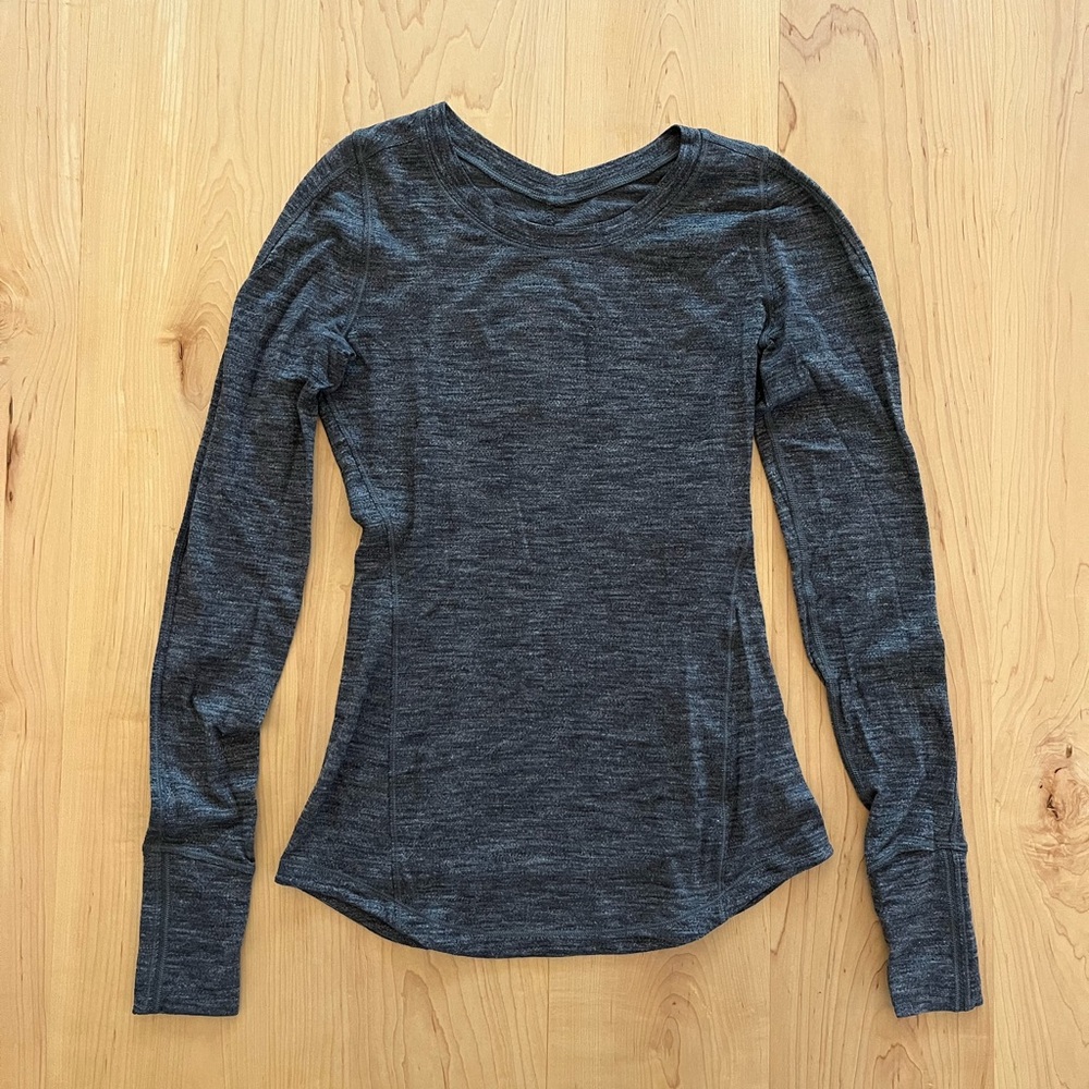 [lululemon] ‘5 Mile’ Gray Long Sleeve Top